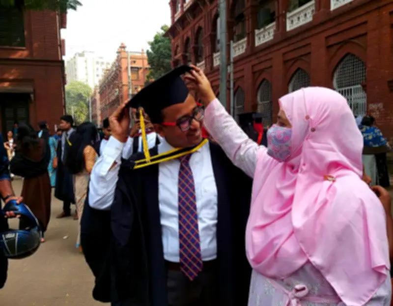আমার মা: একজন শিক্ষকের অক্লান্ত সংগ্রাম ও ভালোবাসার গল্প