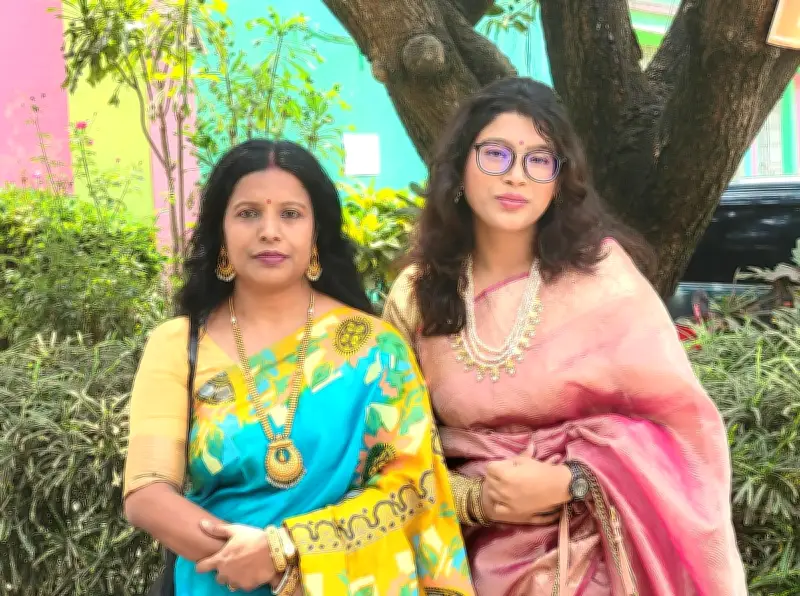মায়ের প্রতি ভালোবাসা প্রকাশের গল্প: নীরবে করা কাজেই লুকিয়ে থাকে সব