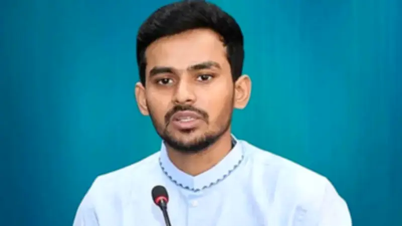 তারেক রহমান ক্ষমতায় বসে গণতন্ত্র হত্যা করছেন: আসিফ মাহমুদ