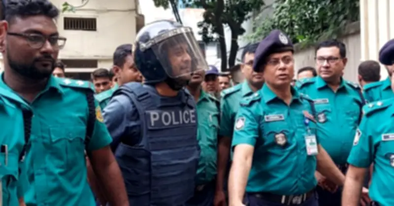 ব্যারিস্টার সুমনের জামিন বহাল, রুল নিষ্পত্তির নির্দেশ