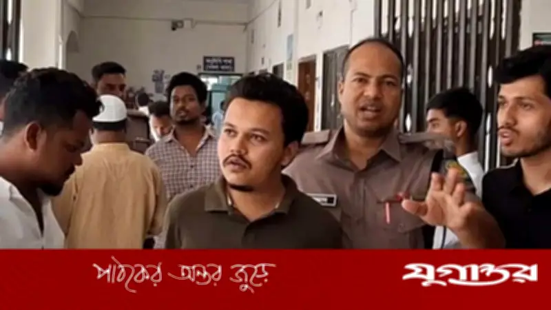 টিএসসি মিছিলে গ্রেফতার নিষিদ্ধ ছাত্রলীগ নেতা ও চালক রিমান্ডে
