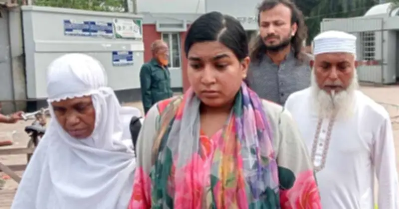 কারাগার থেকে মুক্তি পেয়ে অনড় ইমি, রাজপথের লড়াই চালিয়ে যাওয়ার ঘোষণা