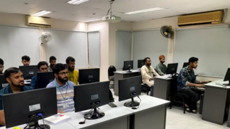 নন-আইটি স্নাতকদের জন্য বিনামূল্যে আইটি প্রশিক্ষণ, শেষ তারিখ ১৫ জুন