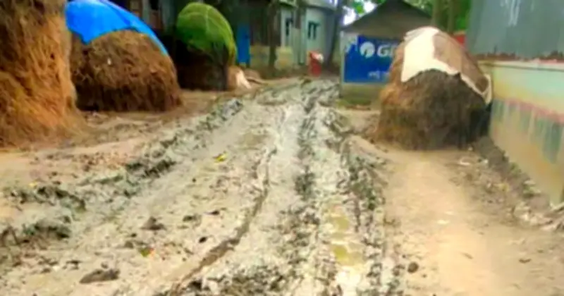 সিরাজগঞ্জে কাঁচা সড়কে প্রসব ব্যথায় প্রাণ গেল গৃহবধূর