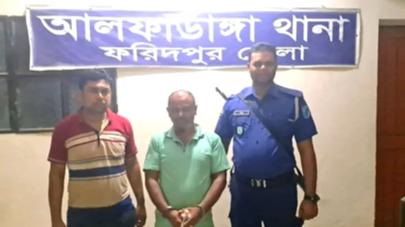 মিষ্টি বিক্রির আড়ালে ইয়াবার কারবার, ব্যবসায়ী গ্রেপ্তার