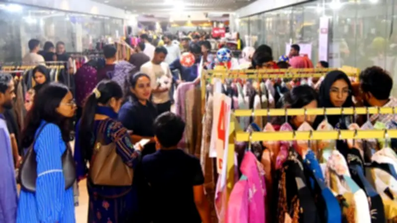 ঈদকে কেন্দ্র করে দোকানপাট খোলা রাখার সময়সীমা নির্ধারণ