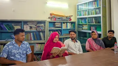 খুলনা বন্ধুসভার পাঠচক্রে আনিসুল হকের উপন্যাস নিয়ে আলোচনা