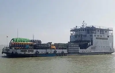 ছয় মাস পর চিলমারী-রৌমারী নৌপথে ফেরি চলাচল শুরু