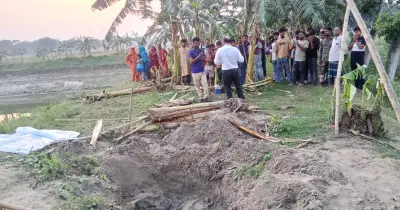 ফরিদপুরে পুকুরপাড় থেকে মা-মেয়ের অর্ধগলিত মরদেহ উদ্ধার