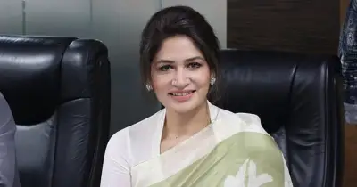 ৯ বার ওমরাহ ও একবার হজ করেছেন রুবাবা দৌলা