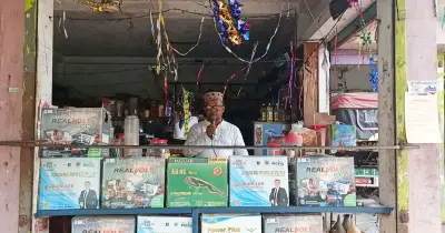 বাকিতে মালামাল দিয়ে ৪৫ লাখ টাকা বকেয়া, বিপাকে ব্যবসায়ী