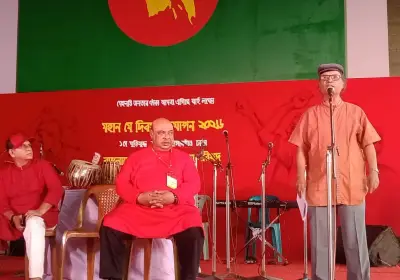 মে দিবসের অর্জন অপূর্ণ: অধ্যাপক এম এম আকাশ
