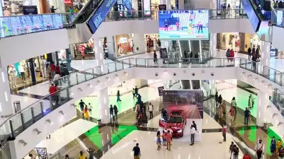 রোববার রাজধানীর দোকানপাট-মার্কেট বন্ধ, হজযাত্রী ৪৩ হাজার ছাড়াল