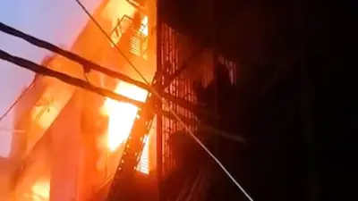 দিল্লিতে আবাসিক ভবনে অগ্নিকাণ্ডে নিহত ৯, সিলেটে সড়ক দুর্ঘটনায় ৮