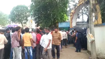 উপজেলা বিএনপির সভাপতি আটক, নেতাকর্মীদের থানা ঘেরাও