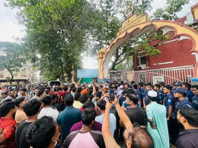 বিএনপি নেতা আটকের প্রতিবাদে কুমিল্লায় থানা ঘেরাও ও সড়ক অবরোধ