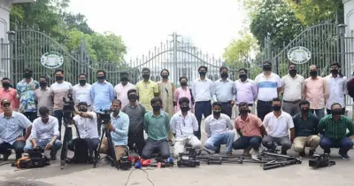 সুপ্রিম কোর্টে সাংবাদিকদের প্রবেশে নিষেধাজ্ঞা প্রত্যাহারের দাবি