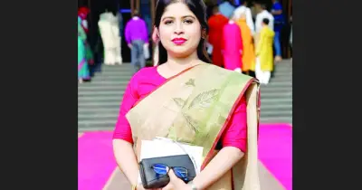 সাতক্ষীরায় নতুন জেলা প্রশাসক কাওসার আজিজের যোগদান