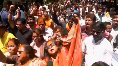 পৃথিবীর সবচেয়ে বড় আইসবার্গটি আটলান্টিক মহাসাগরে ভাসছে