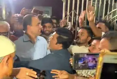 ১২ ঘণ্টা পর থানা থেকে ছাড়া পেলেন কুমিল্লার বিএনপি নেতা রেজাউল কাইয়ুম