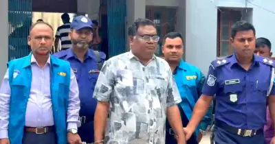দুদকের মামলায় সিরাজগঞ্জের প্রকল্প কর্মকর্তা গ্রেপ্তার