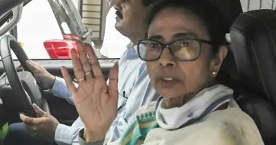 ভবানীপুরে মমতা পিছিয়ে, নন্দীগ্রামে শুভেন্দুর জয়