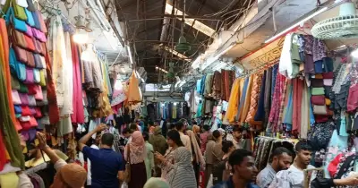 ঈদ উপলক্ষে দোকানপাট রাত ১১টা পর্যন্ত খোলা রাখার দাবি