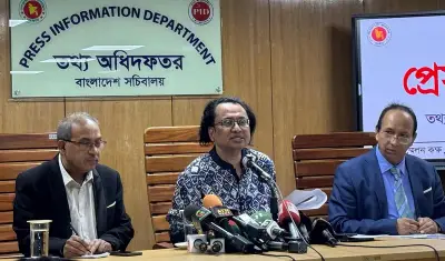 হামের টিকা নিয়ে অবহেলা: তদন্তের চেষ্টা চলছে, বললেন তথ্য উপদেষ্টা