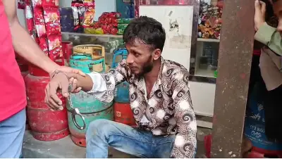 হাতকড়াসহ পালানো আসামি সজল মিয়াকে আটক করলেন স্থানীয়রা