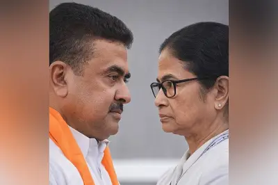 মমতার ট্রাম্পোচিত পদত্যাগ না করার ঘোষণায় রাজনৈতিক অঙ্গনে জল্পনা