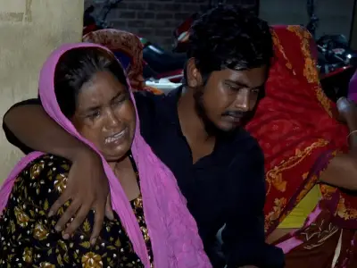 মেহেরপুরে রিকশাচালককে কুপিয়ে হত্যা, স্ত্রীর সামনেই খুন