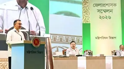 চারদিনের ডিসি সম্মেলন শেষ, বৃষ্টিতে প্রধানমন্ত্রীর গাড়িচালনা
