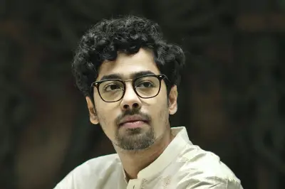 ঋদ্ধি সেনের আহ্বান: ঘৃণা ছড়ানো বুলেটের মতোই ভয়ংকর