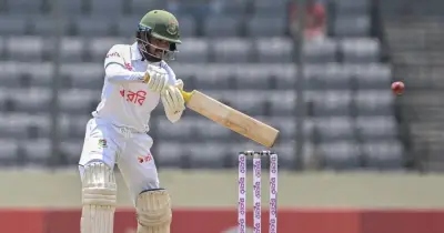 ঢাকা টেস্টে শান্তর সেঞ্চুরি, মুমিনুলের ৯১ রানে আউট