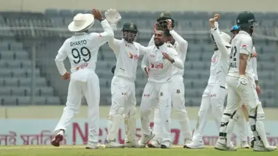 বাংলাদেশ-পাকিস্তান টেস্ট বৃষ্টিতে বন্ধ, শরণখোলায় মানববন্ধন