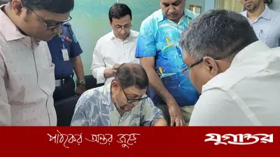 রাজৈর স্বাস্থ্য কমপ্লেক্সে হঠাৎ পরিদর্শন স্বাস্থ্যমন্ত্রীর