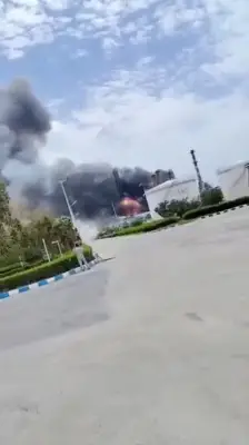 ইরানের তেল শোধনাগারে হামলা চালিয়েছে সংযুক্ত আরব আমিরাত