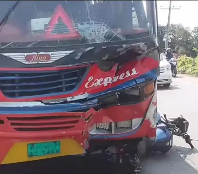 ফেনীতে বাসচাপায় বাবা-ছেলের মৃত্যু, আহত ১
