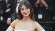 কান চলচ্চিত্র উৎসবের লালগালিচায় তারকাদের ঝলক