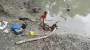 অবৈধ বালু তোলায় ব্যবসায়ীর কারাদণ্ড, ক্ষতিগ্রস্ত পরিবেশ
