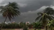 সিলেটসহ ৮ অঞ্চলে ঝড়ের শঙ্কা, ঢাকা-চট্টগ্রাম মহাসড়কে তীব্র যানজট