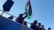 বার্সেলোনার শোভাযাত্রায় ফিলিস্তিনের পতাকা ওড়ালেন ইয়ামাল