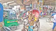 ৭৪ বছর বয়সে রিকশা চালিয়ে সংসার চালানো এক বৃদ্ধের কাহিনী