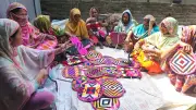 হাতপাখা তৈরি করে দারিদ্র্য জয় করছেন পীরগাছার নারীরা