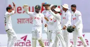 পাকিস্তানকে ২৩২ রানে গুঁড়িয়ে দিয়ে বাংলাদেশের ৪৬ রানের লিড