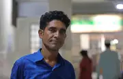 মেয়েকে বাঁচাতে ক্যামেরা বিক্রি, চিকিৎসা খরচে দিশেহারা বাবা