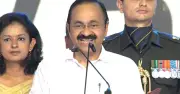 কেরালায় দশ বছর পর ক্ষমতায় ইউডিএফ, শপথ নিলেন ভিডি সাতিসান