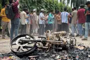 ঢাকায় কঠোর লকডাউন আরোপ, গণপরিবহন বন্ধ