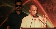 যোগী আদিত্যনাথের কড়া বার্তা: রাস্তায় নামাজ নয়, আইন সবার জন্য সমান