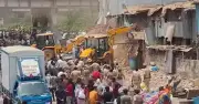 প্রতাপগড়ে নাবালিকা ধর্ষণ মামলায় গ্রেফতারির পর উত্তেজনা, দোকান ভাঙচুর